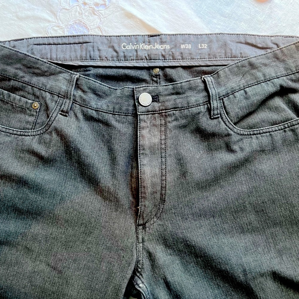 Men’s Calvin Klein 100% cotton jeans size 38X32